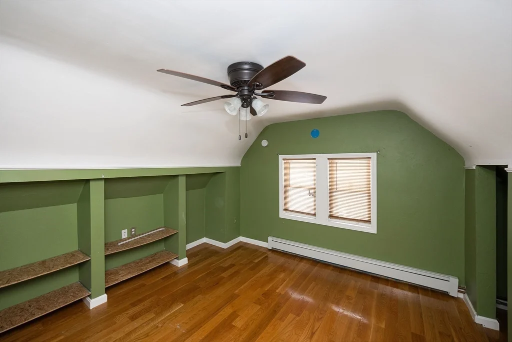 1025 Mechanic St, Leominster