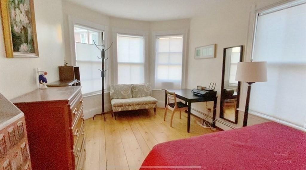 83 Putnam Ave, Riverside