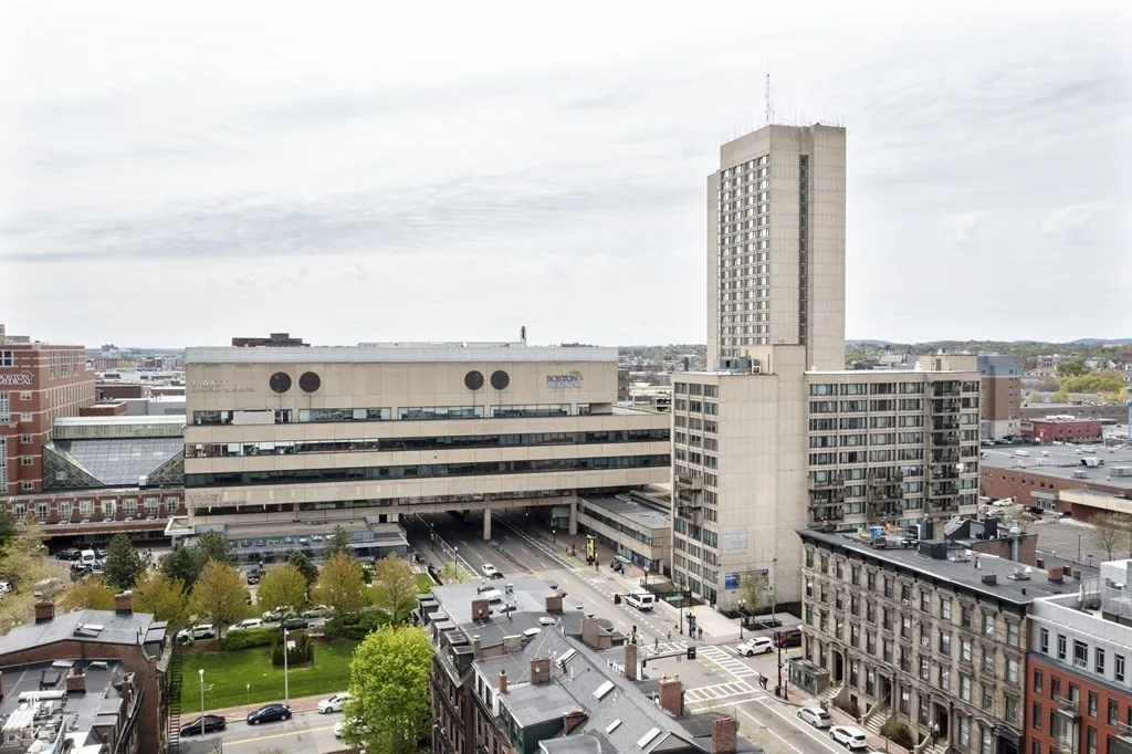 701 Massachusetts Ave, Roxbury