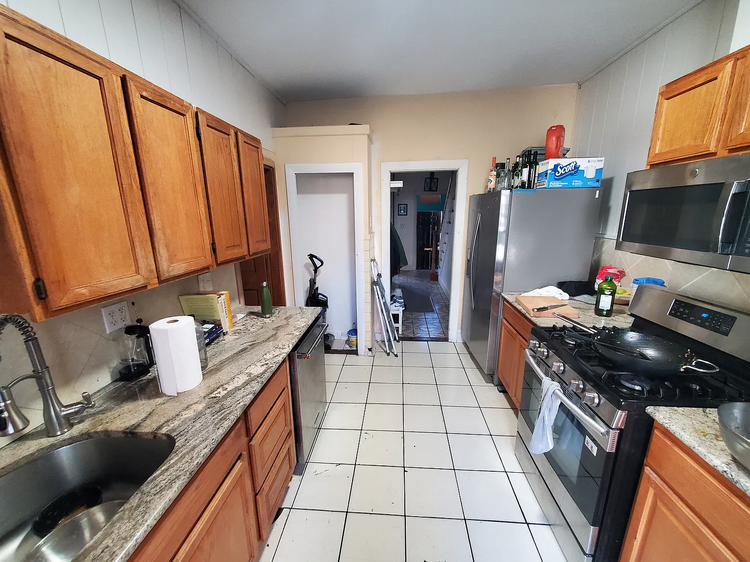 688 Parker St, Mission Hill