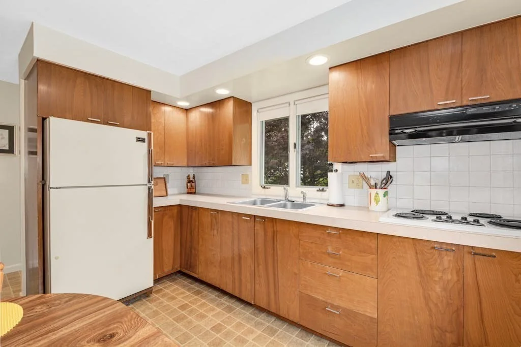 4 Upland Ave, Shrewsbury
