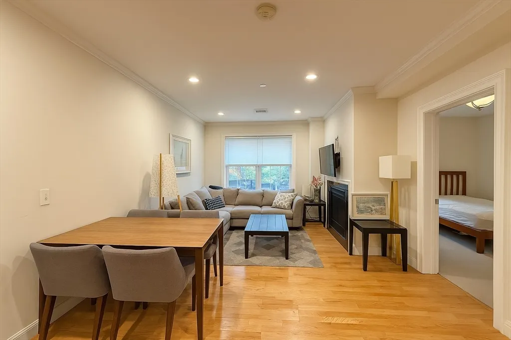 463 Rutherford Ave, Charlestown