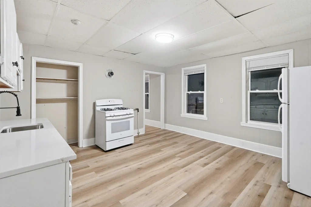 168 Lunenburg St, Fitchburg