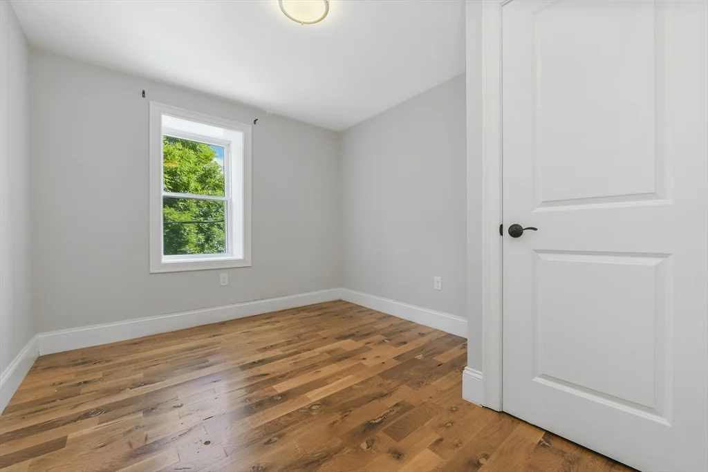 143 Everett St, East Boston