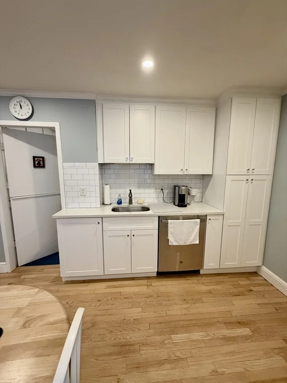 176 M, South Boston