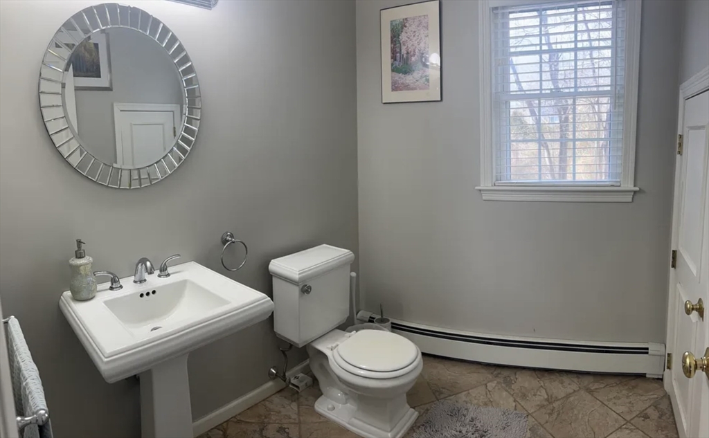 21 Shubert Rd, East Weymouth