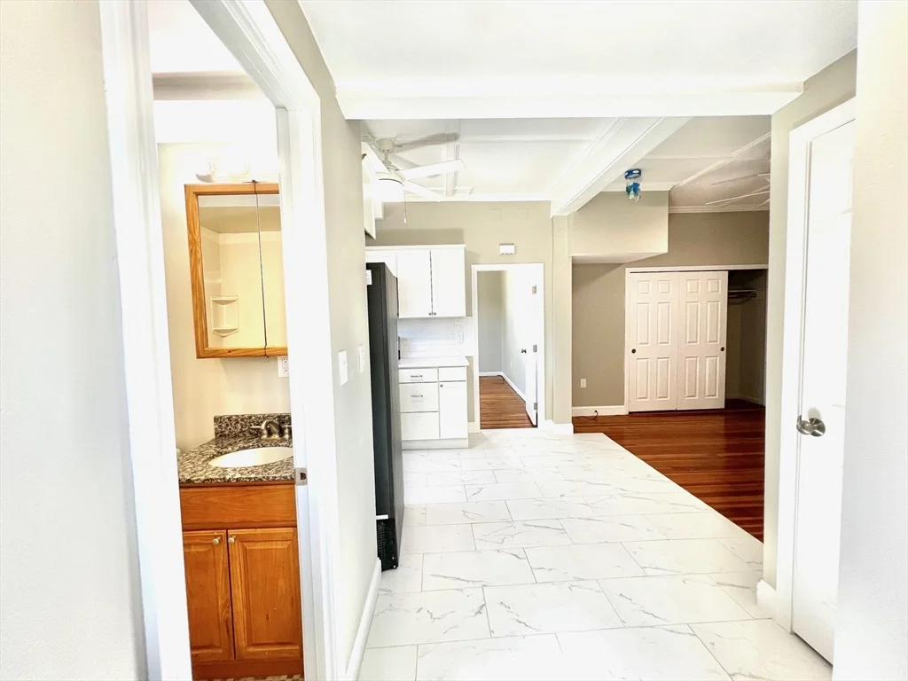 6 Holland St, Winchester