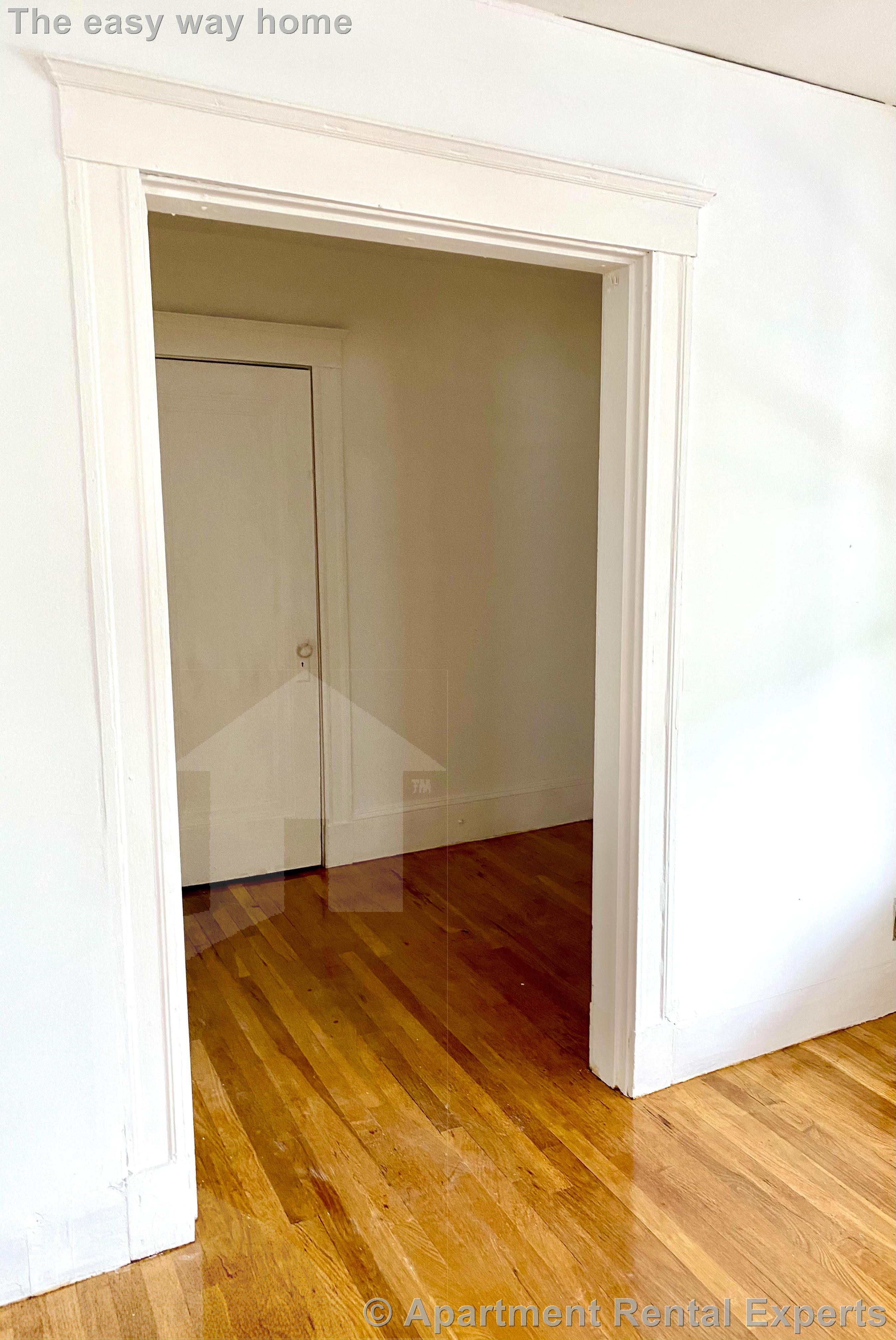 137 Mills St, Malden Center