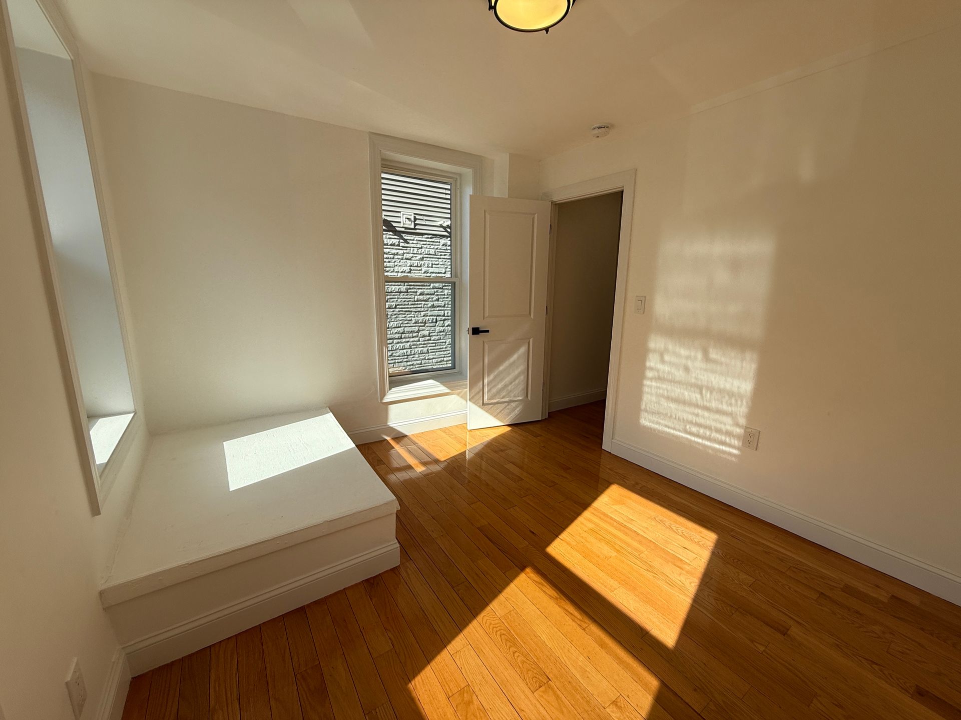 20 Chelsea St, East Boston