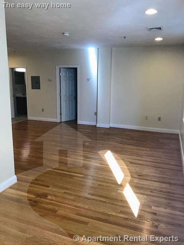 15 Pearl St, Central Square