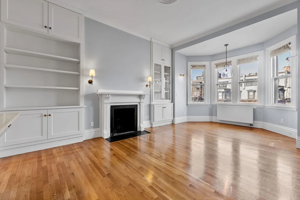 348 Marlborough St, Back Bay