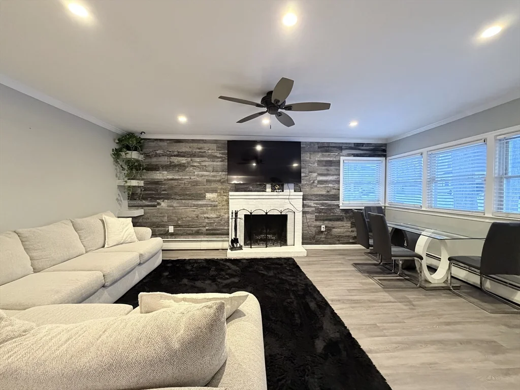 43 Frankton Ave, Brockton