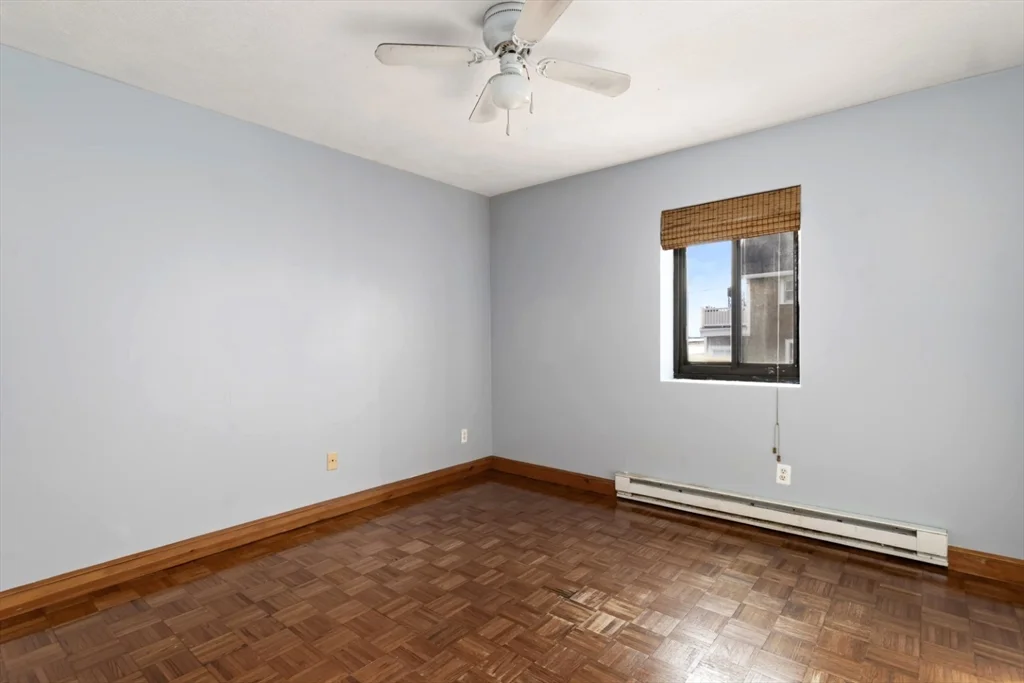 222 Winthrop Shore Dr, Winthrop