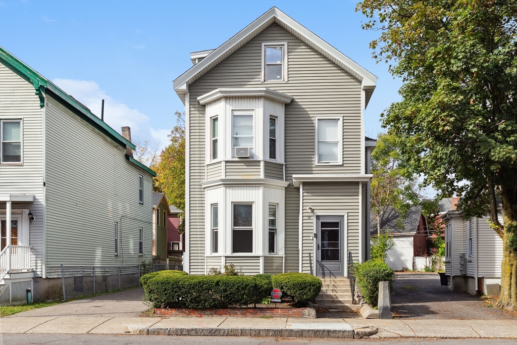 91 Blue Hill Ave, Boston