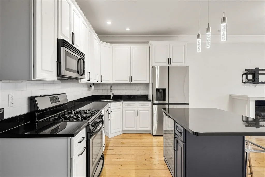 703 East 4th St, South Boston