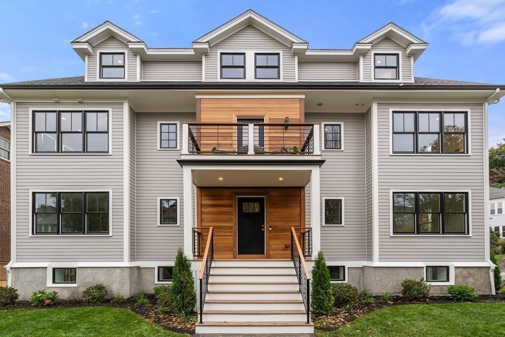 96 Verndale St, North Brookline