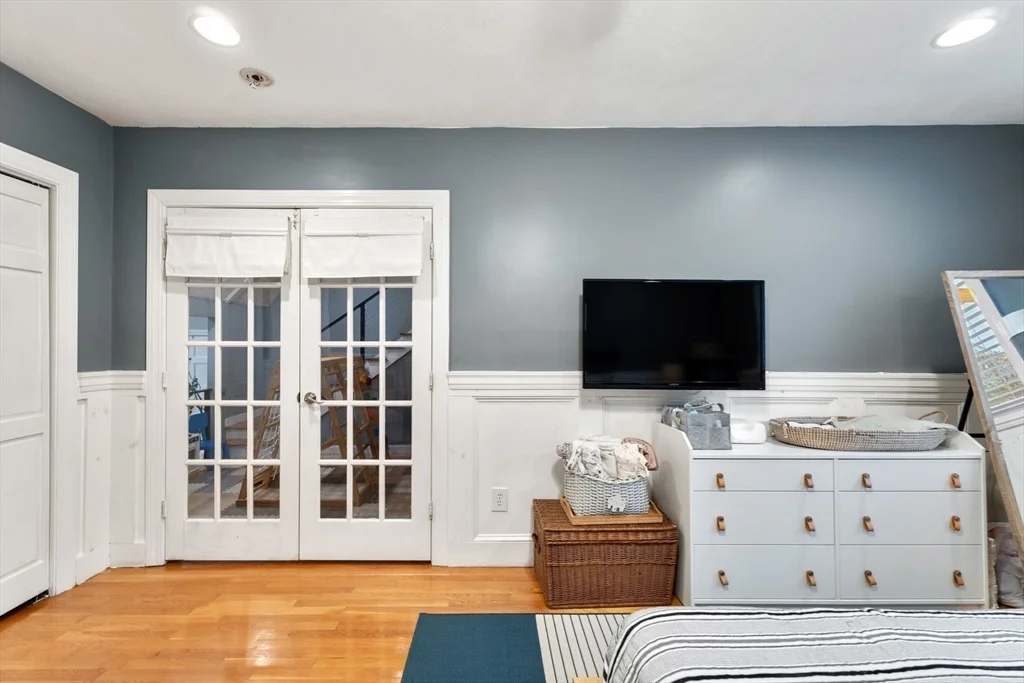 890 Winthrop Ave, Beachmont