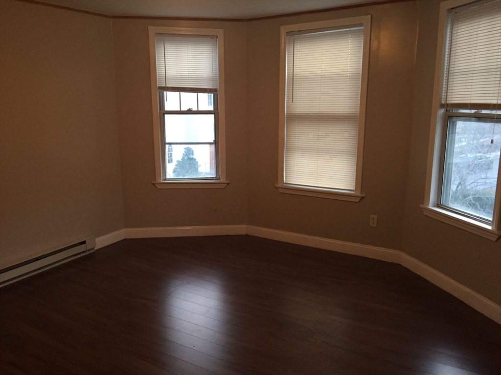 739 Parker St, Mission Hill