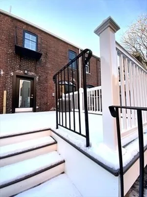 209 Green St, Cambridgeport