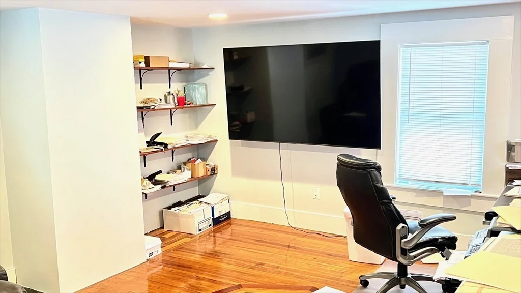 20 Beacon St, Winthrop