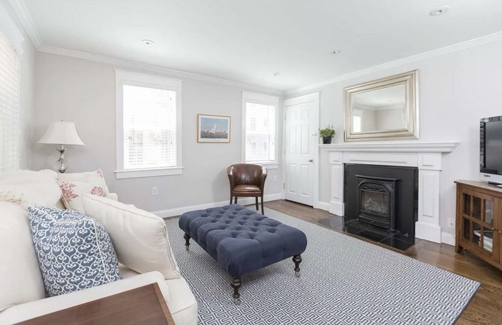 622 E 2nd St, South Boston