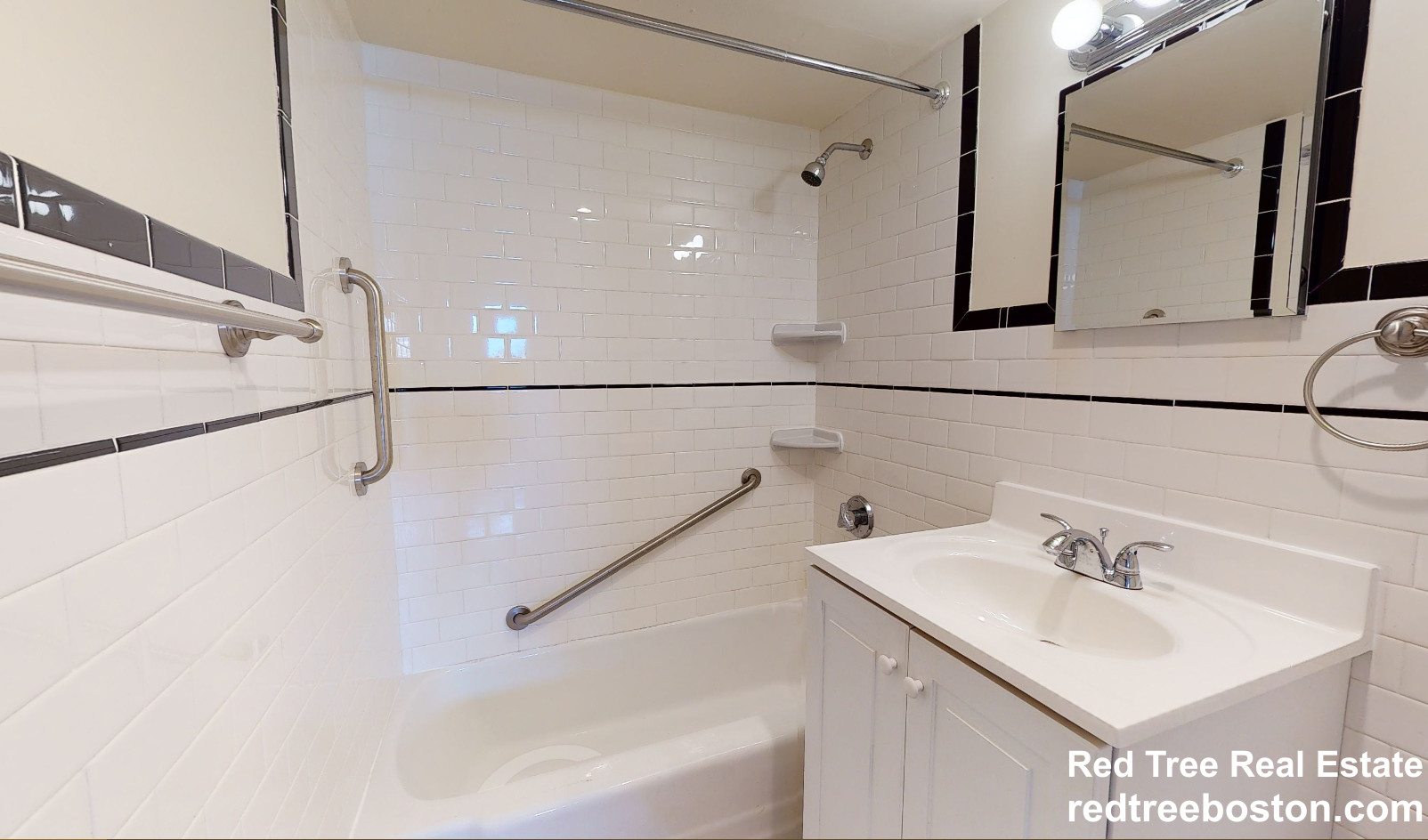 101 Monmouth St, Longwood