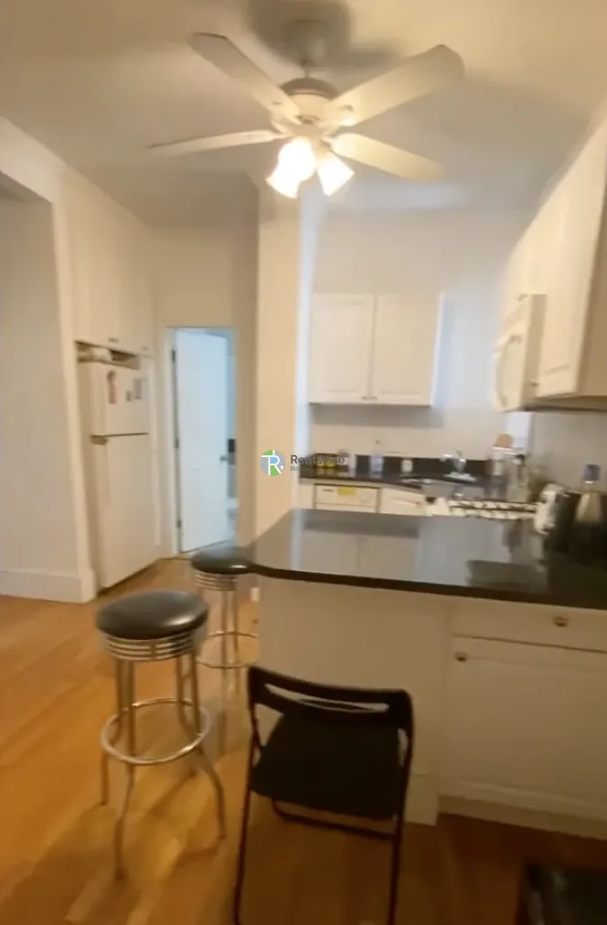 26 Hemenway St, Fenway