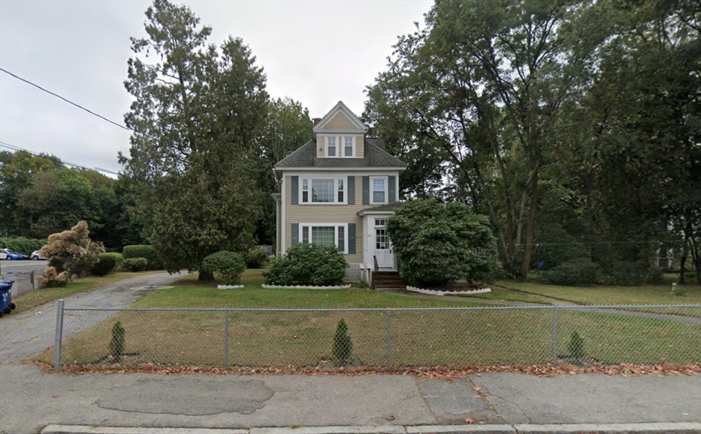 40 Vine St, Lawrence