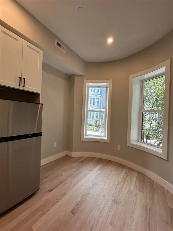 37 Delle Ave, Mission Hill