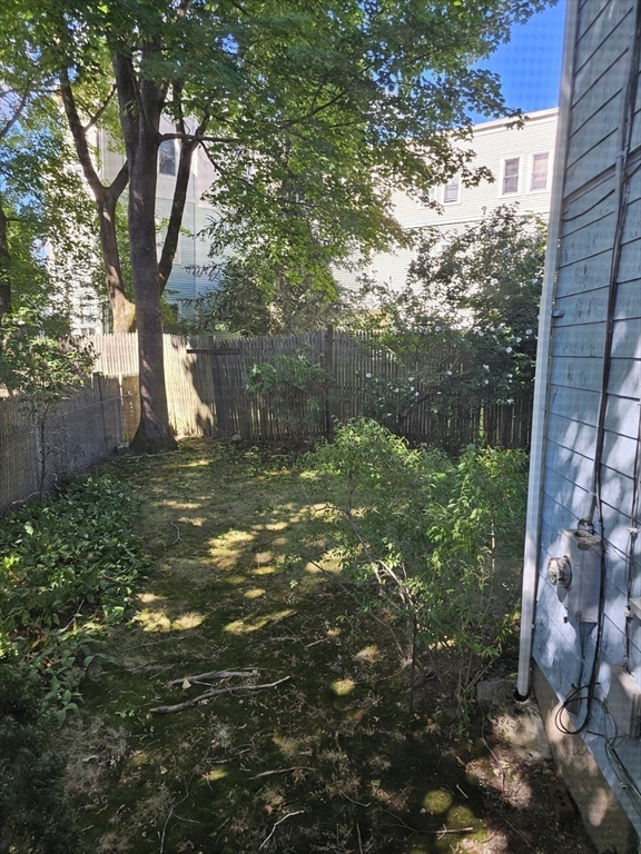 663 Hammond St, Chestnut Hill