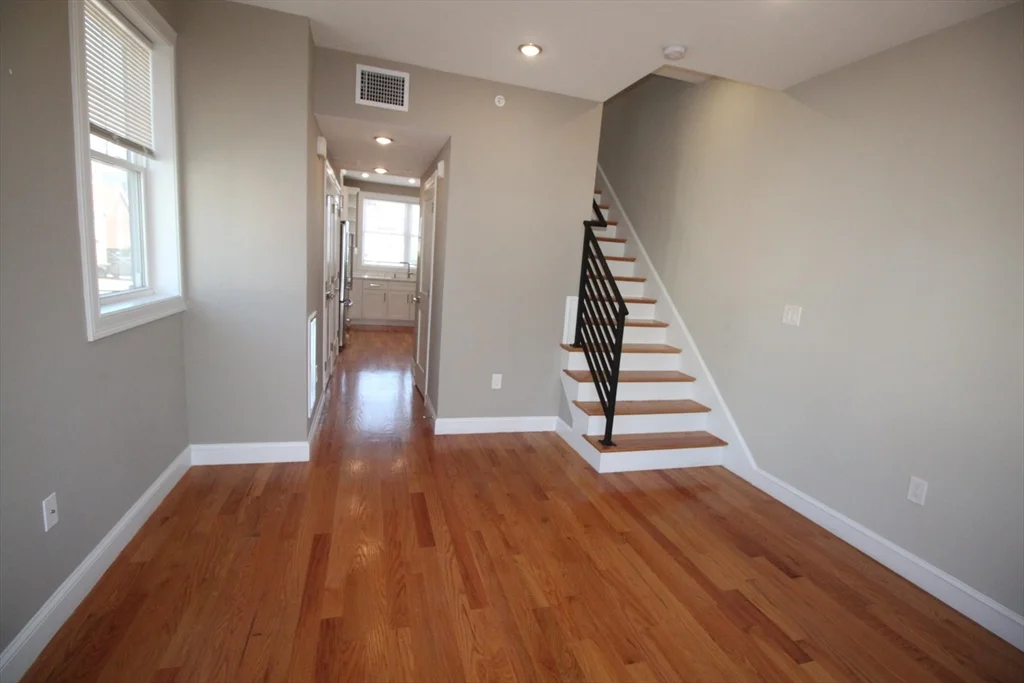 116 Main St, Everett