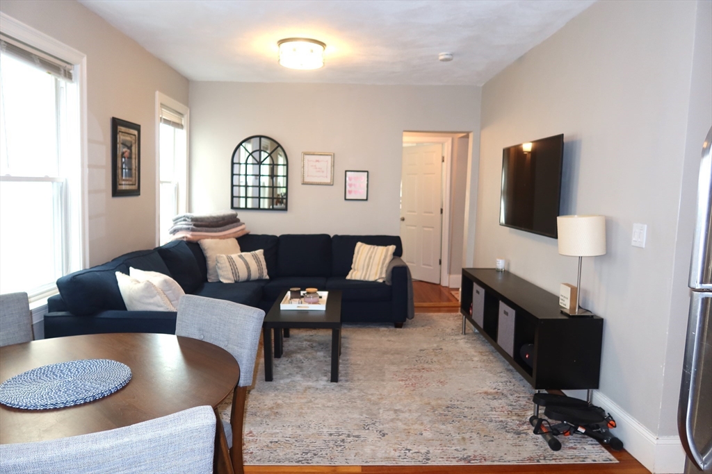 69 Marine Rd, South Boston