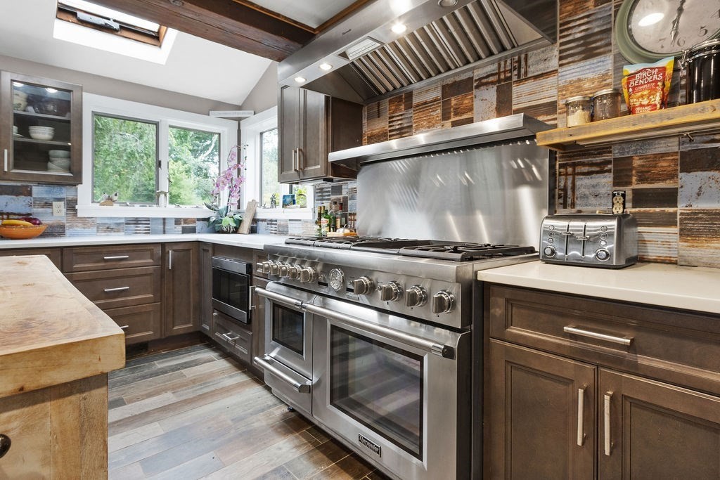 210 Washington St, Sherborn