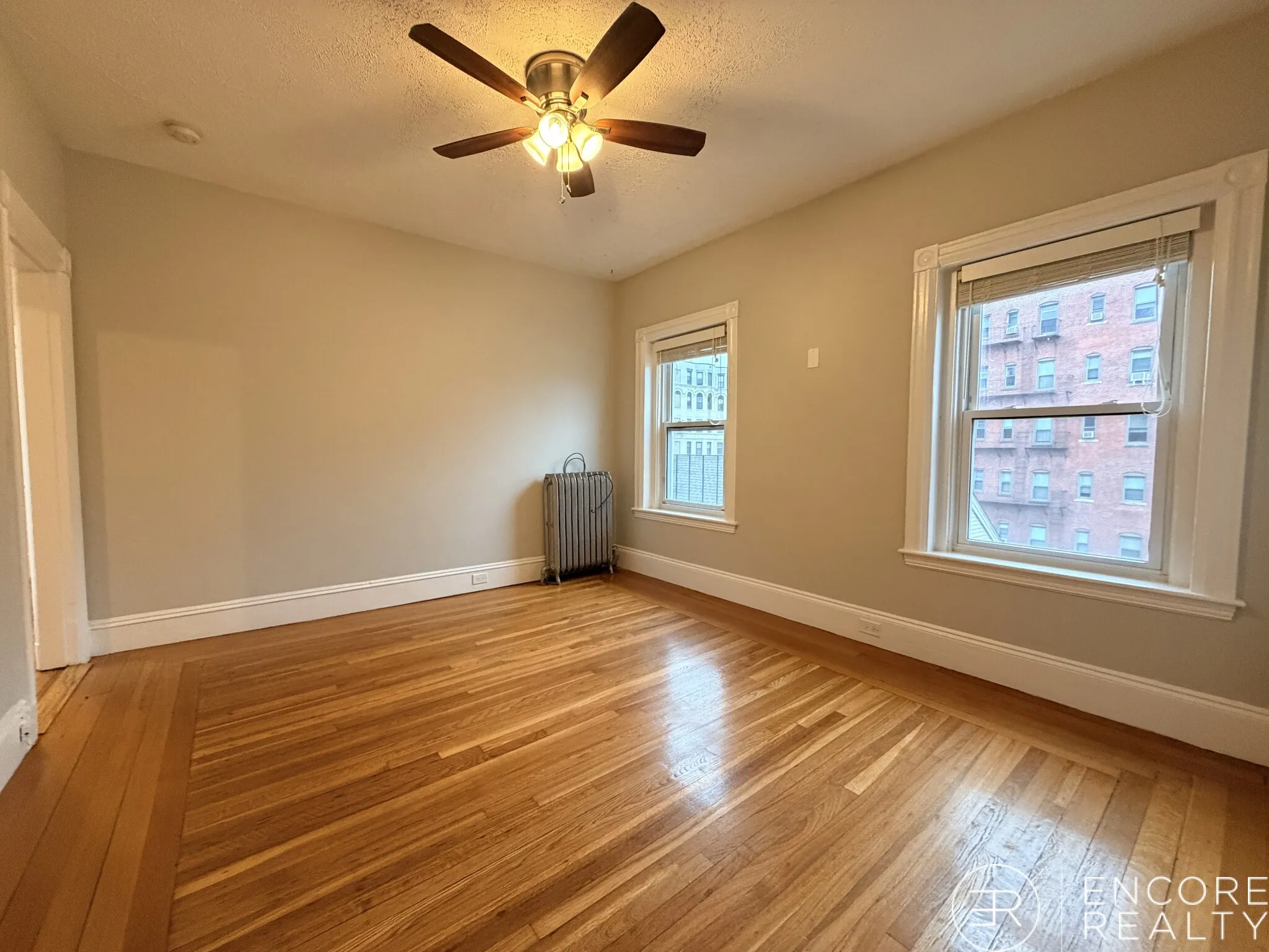 900 Massachusetts Ave, Riverside