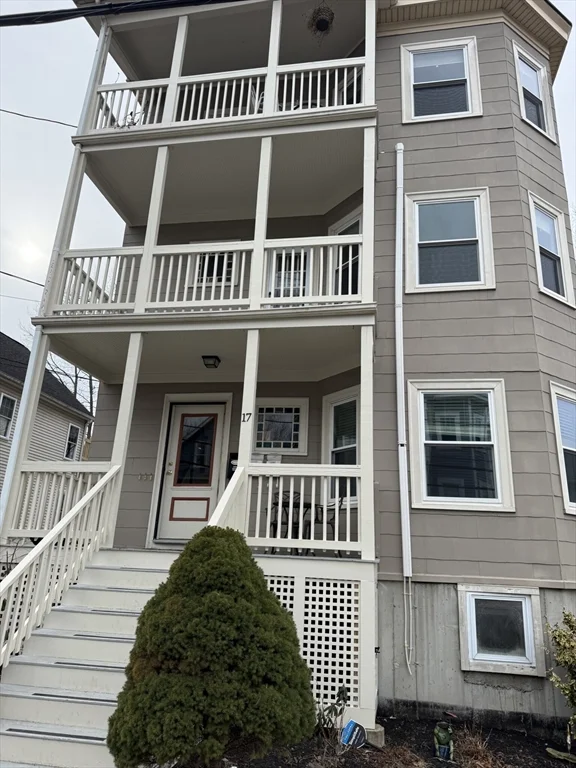 17 Wyvern St, Jamaica Plain