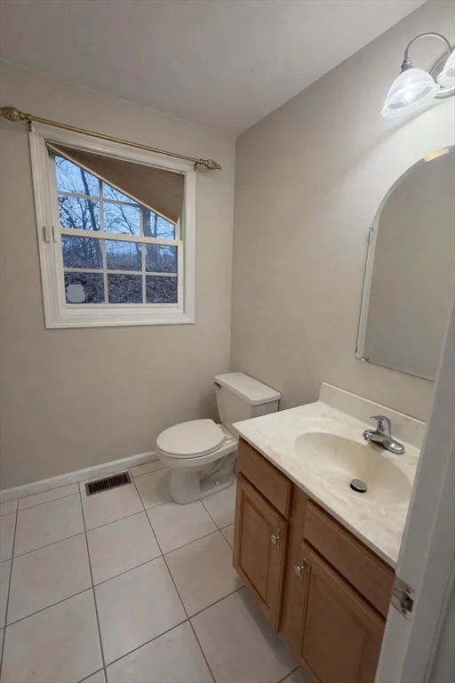 75 Lebeaux Dr, Edgemere