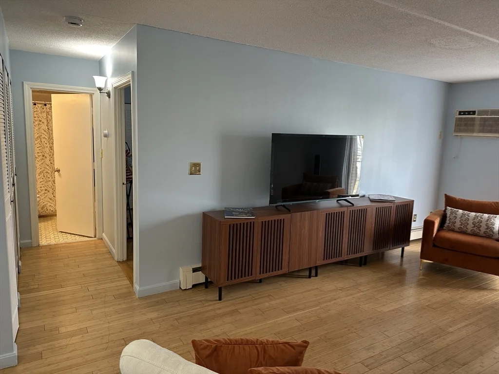 95 Nahant St, Diamond District