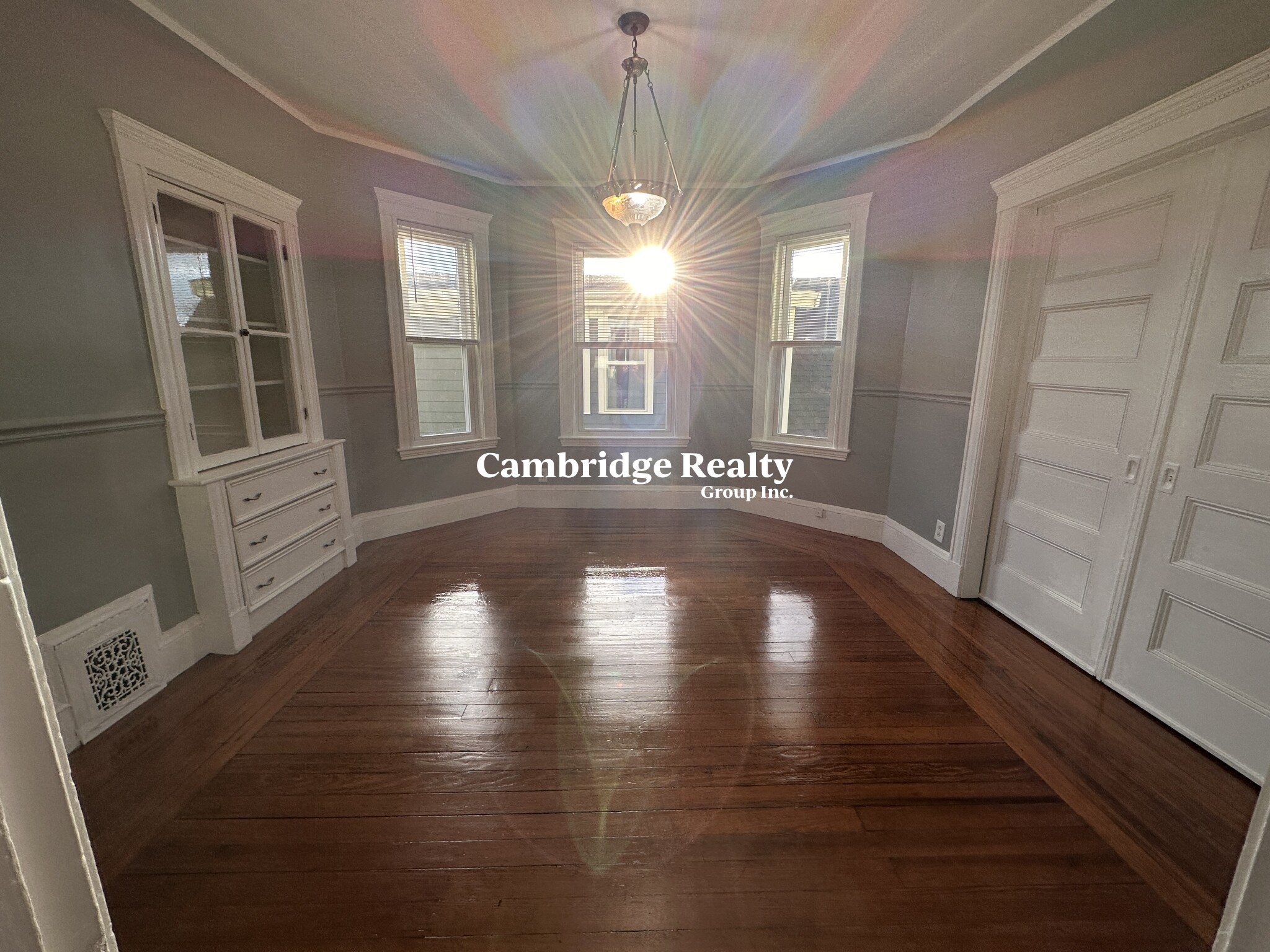 10 Farragut Ave, West Somerville