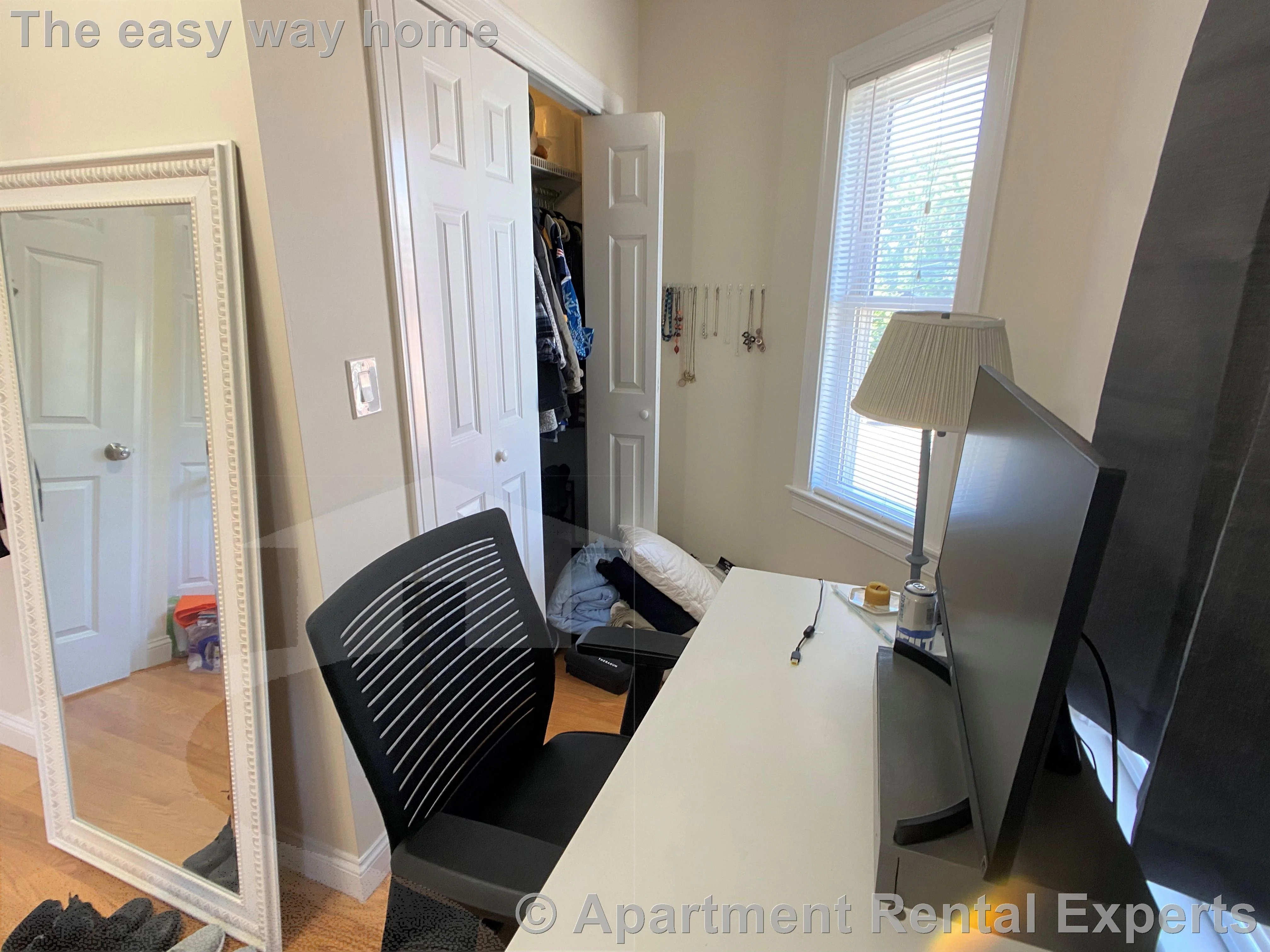 537 Main St, Magoun Square