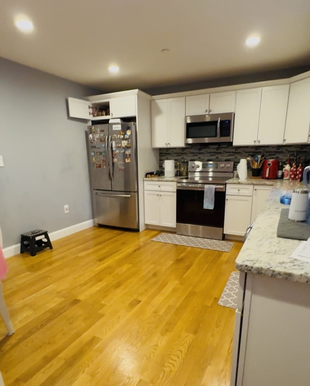 112 Harvard St, Glendale