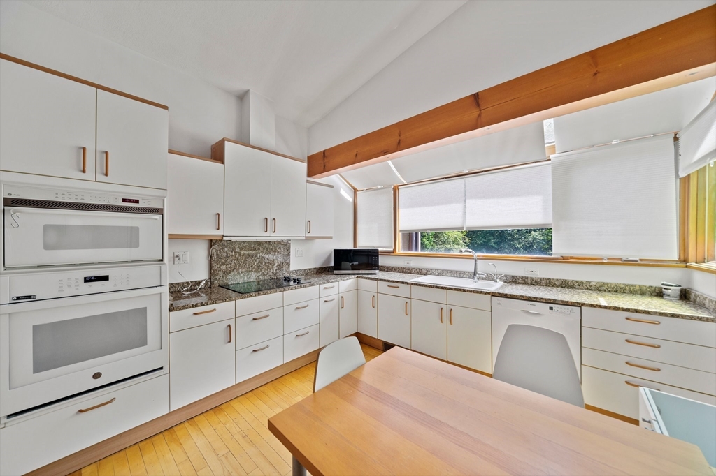 37 Harwich Rd, Newton