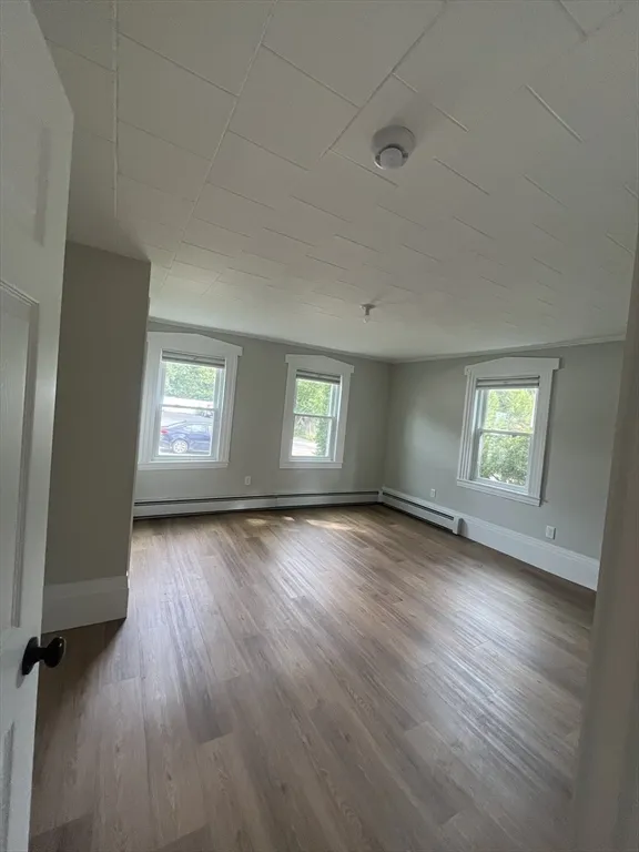 100 Main St, Hopkinton