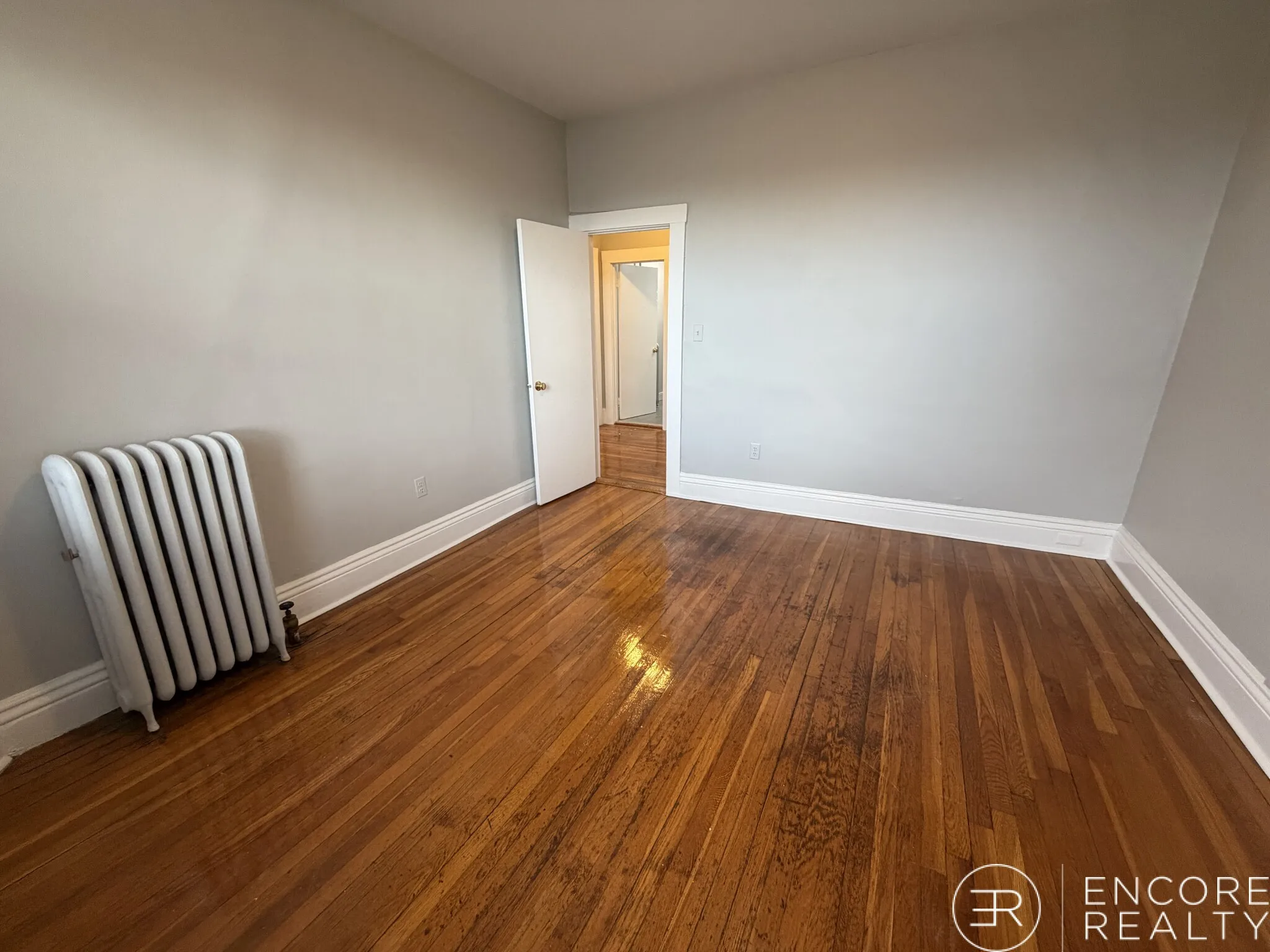 376 Riverway, Mission Hill