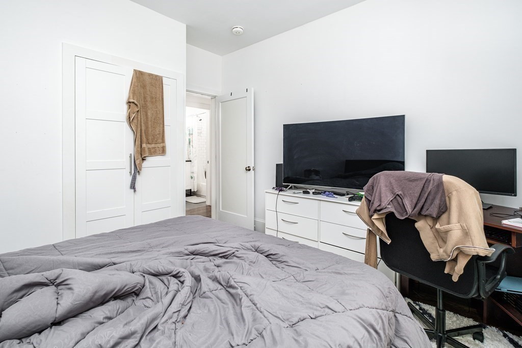 112 Glen St, East Somerville