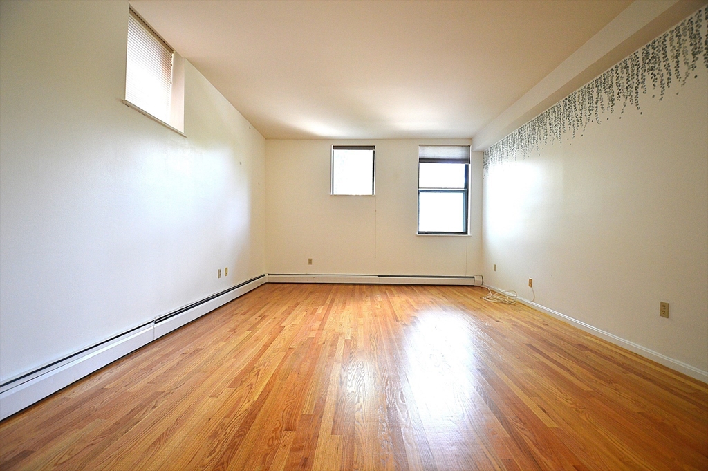 50 Winchester St, Coolidge Corner