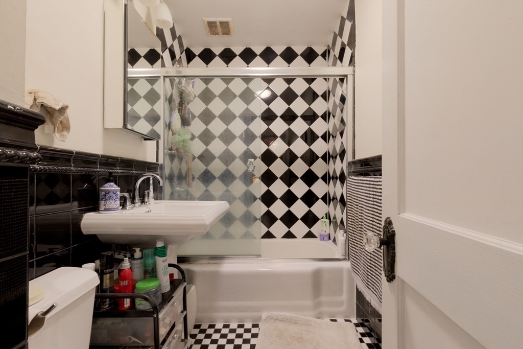 1400 Commonwealth Ave, Allston