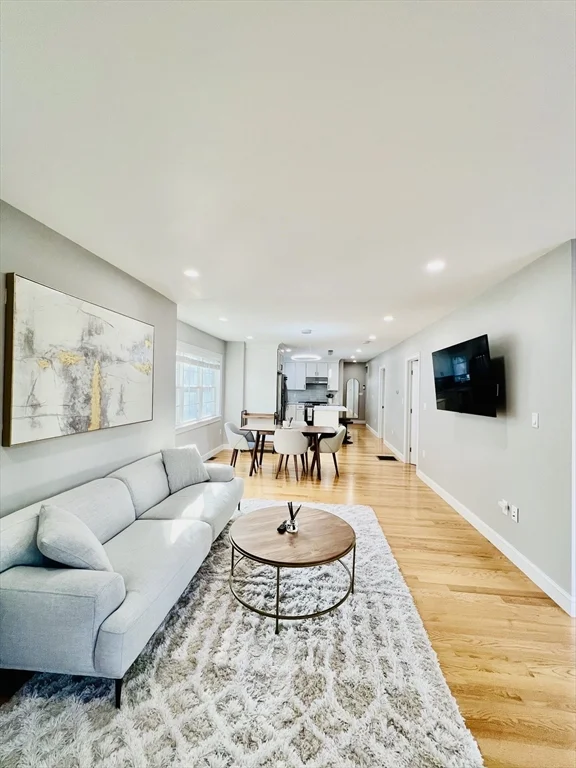 28 Metcalf, Medford