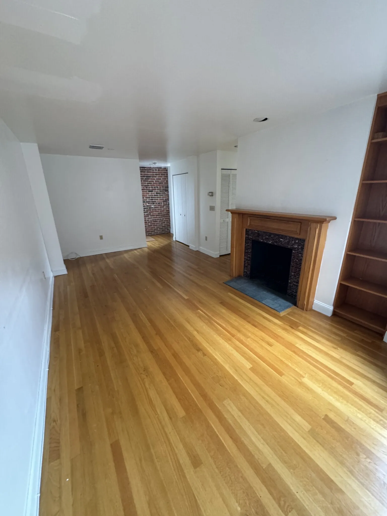 102 Gainsborough St, Fenway