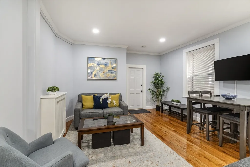 32 Reedsdale St, Allston