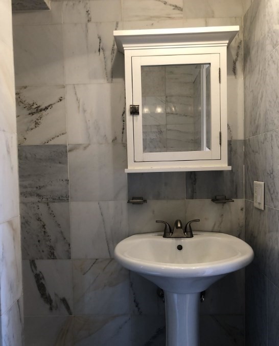 254 Newbury St, Back Bay